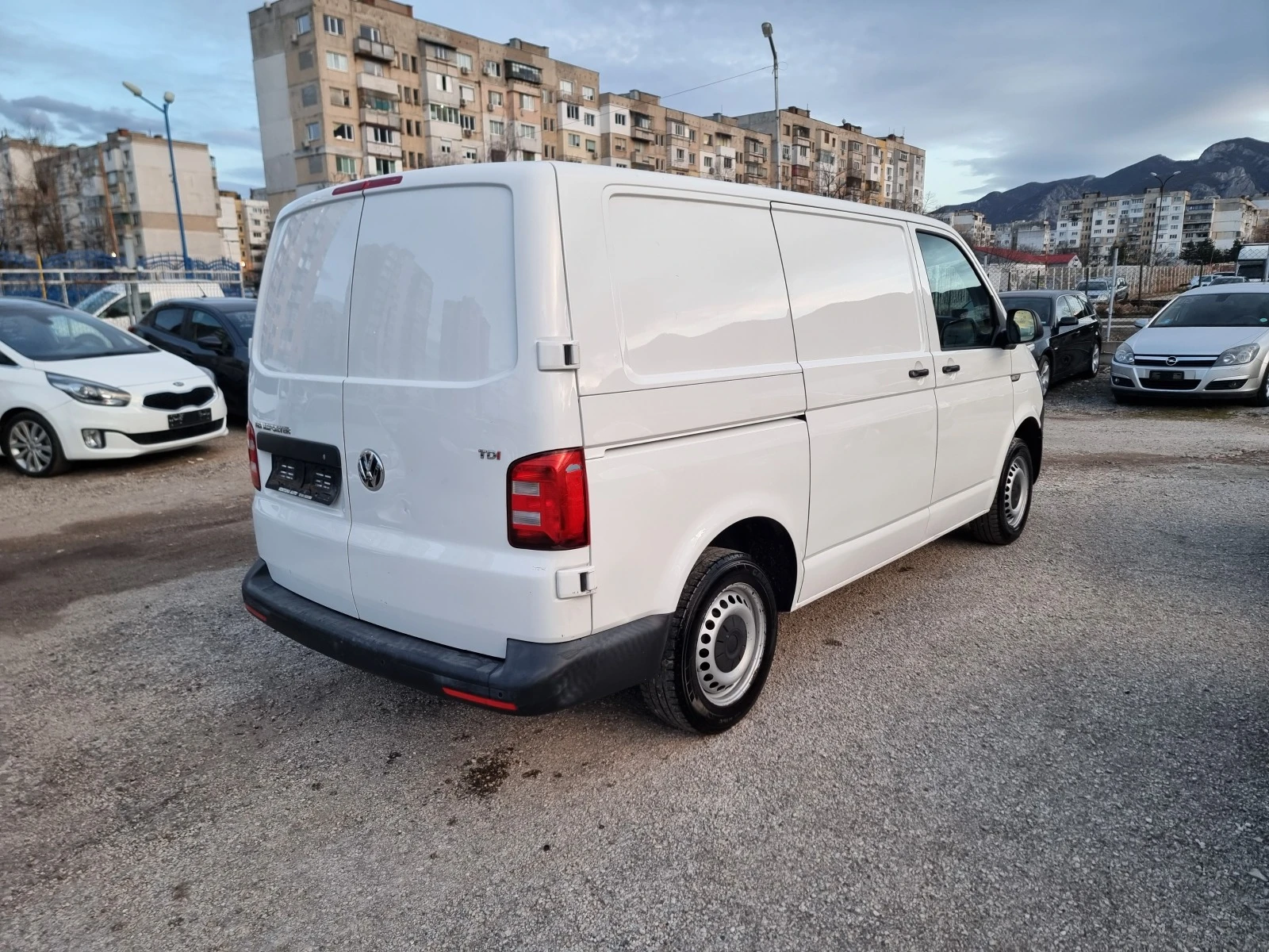 VW Transporter 150 коня, 2.0 TDI - изображение 7