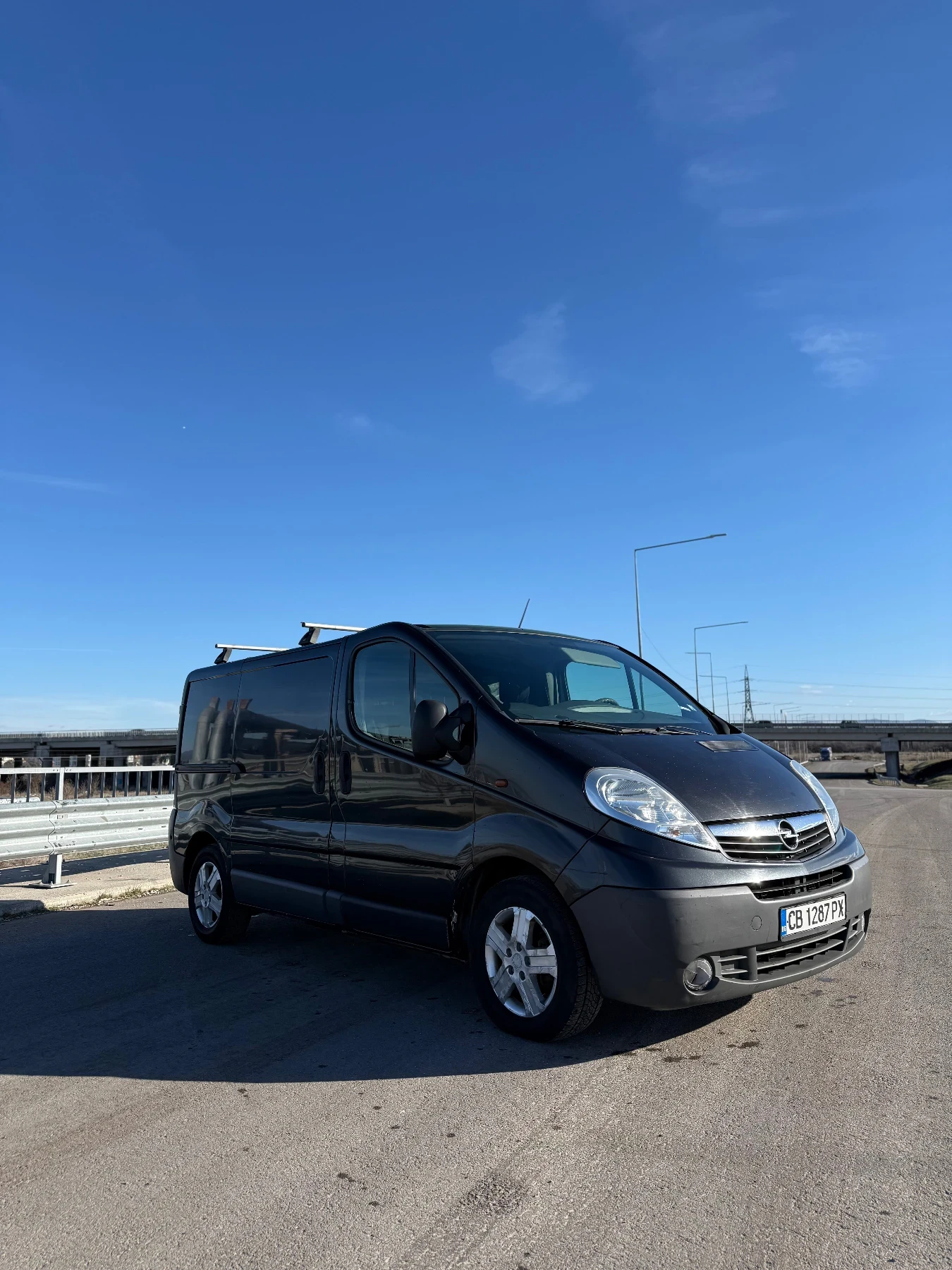 Opel Vivaro 2.0CDTI - изображение 2