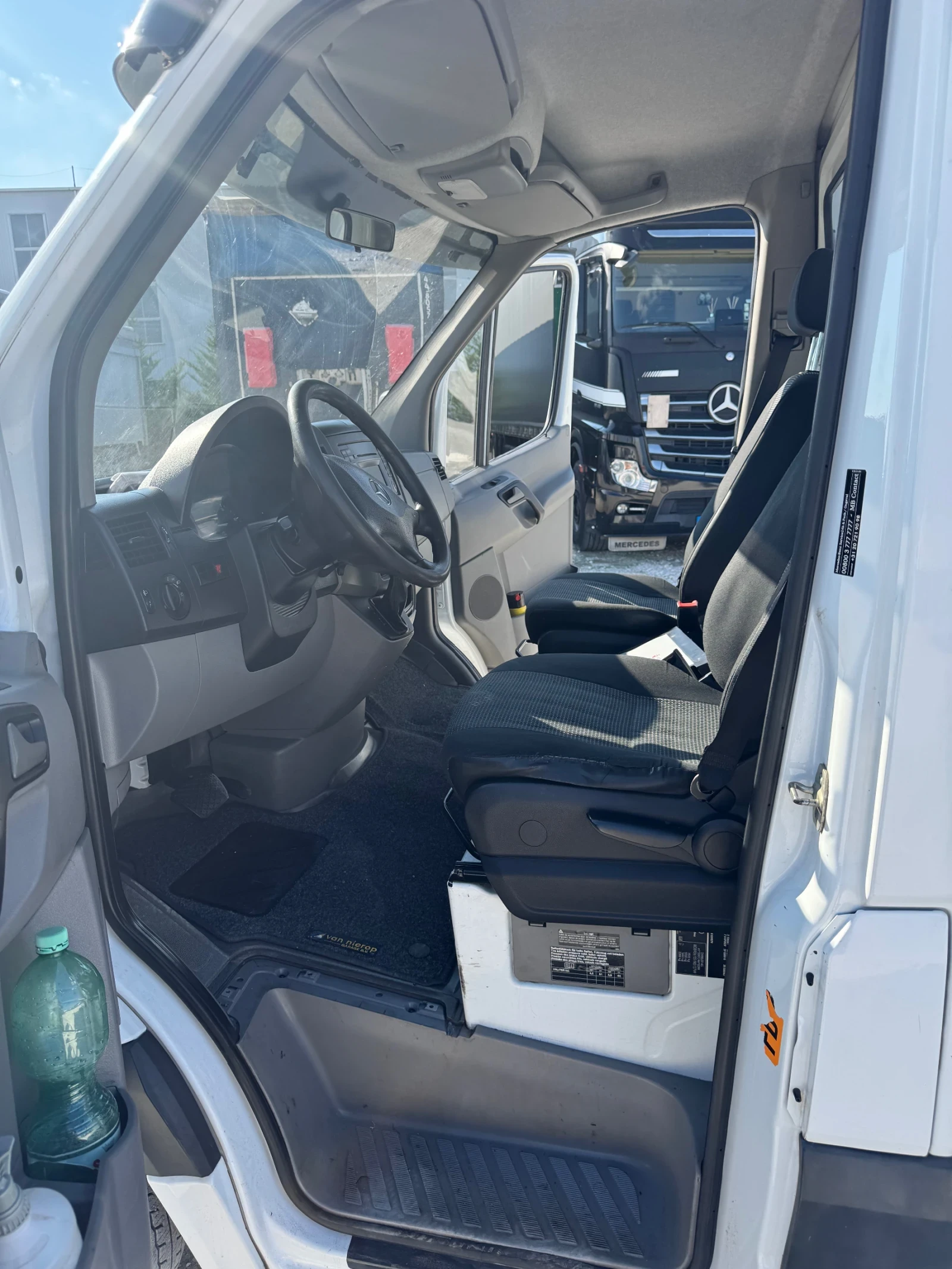 Mercedes-Benz Sprinter 513 2.2 CDi, снимка 9 - Бусове и автобуси - 54192314