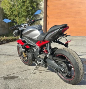 Triumph Street Triple 675i R ШВЕЙЦАРИЯ, СЕРВИЗНА ИСТОРИЯ, снимка 6 - Мотоциклети и мототехника - 53609841