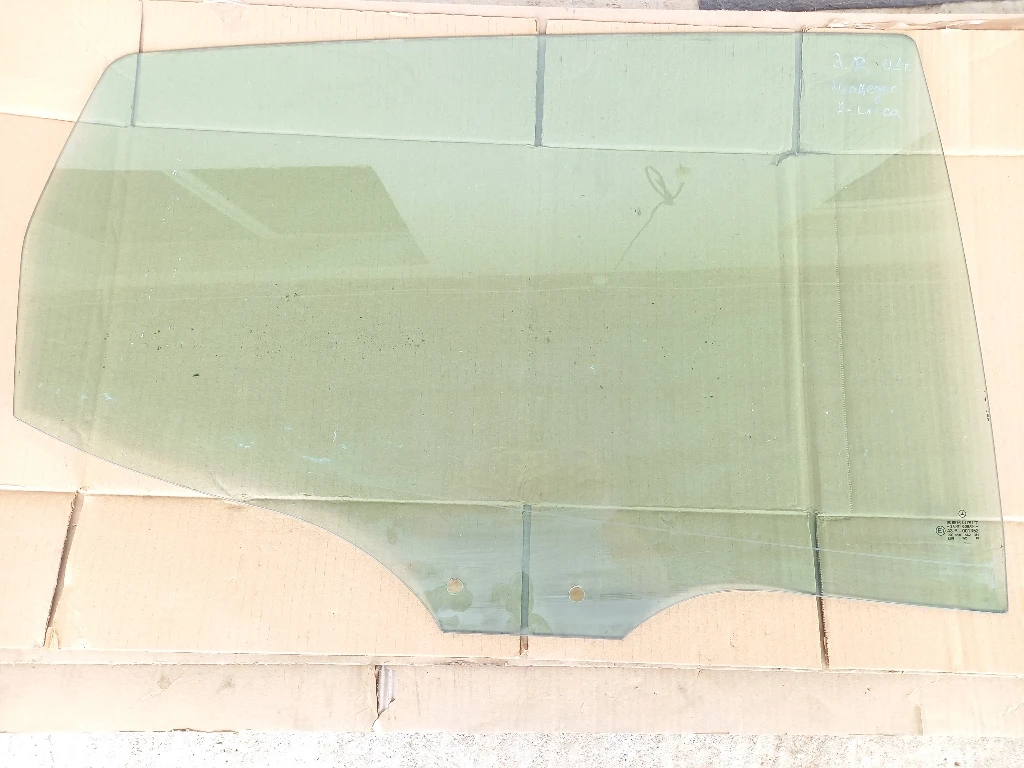 Стъкло задно дясно Мерцедес А-класа