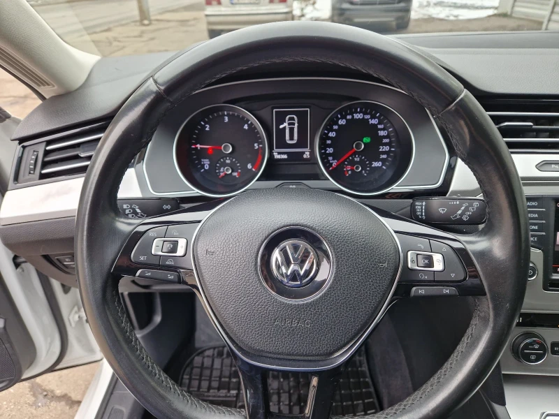 VW Passat 16TDI, 120к.с, автомат DSG, Италия, Евро 6B, снимка 13 - Автомобили и джипове - 48731320