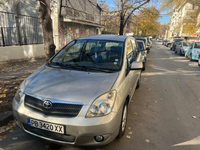 Toyota Corolla verso, снимка 6 - Автомобили и джипове - 48869764