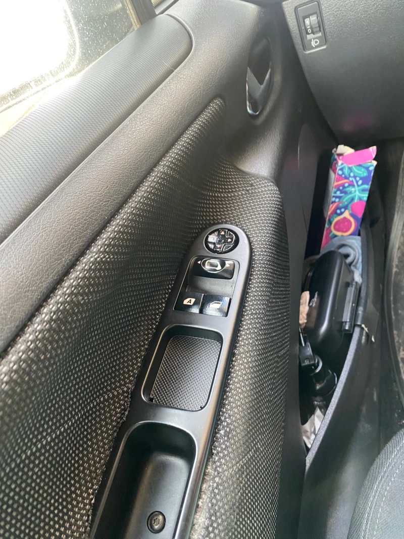 Peugeot 207, снимка 4 - Автомобили и джипове - 51979593