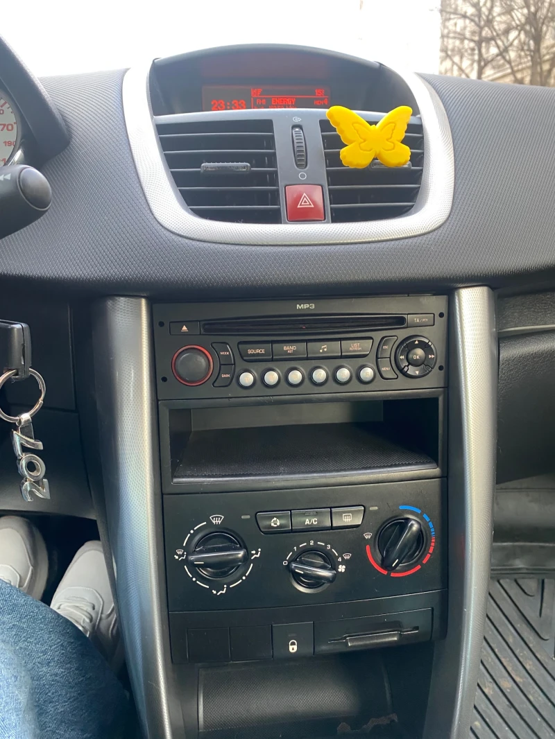 Peugeot 207, снимка 7 - Автомобили и джипове - 51979593