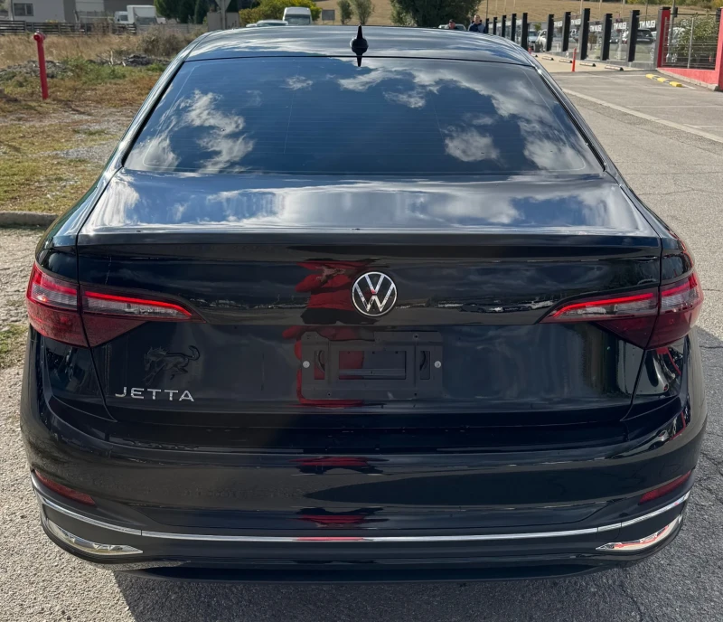 VW Jetta Sport 1.5, снимка 6 - Автомобили и джипове - 52346042