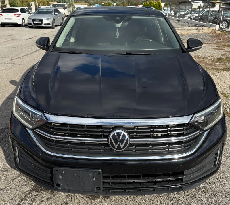 VW Jetta Sport 1.5, снимка 2 - Автомобили и джипове - 52346042