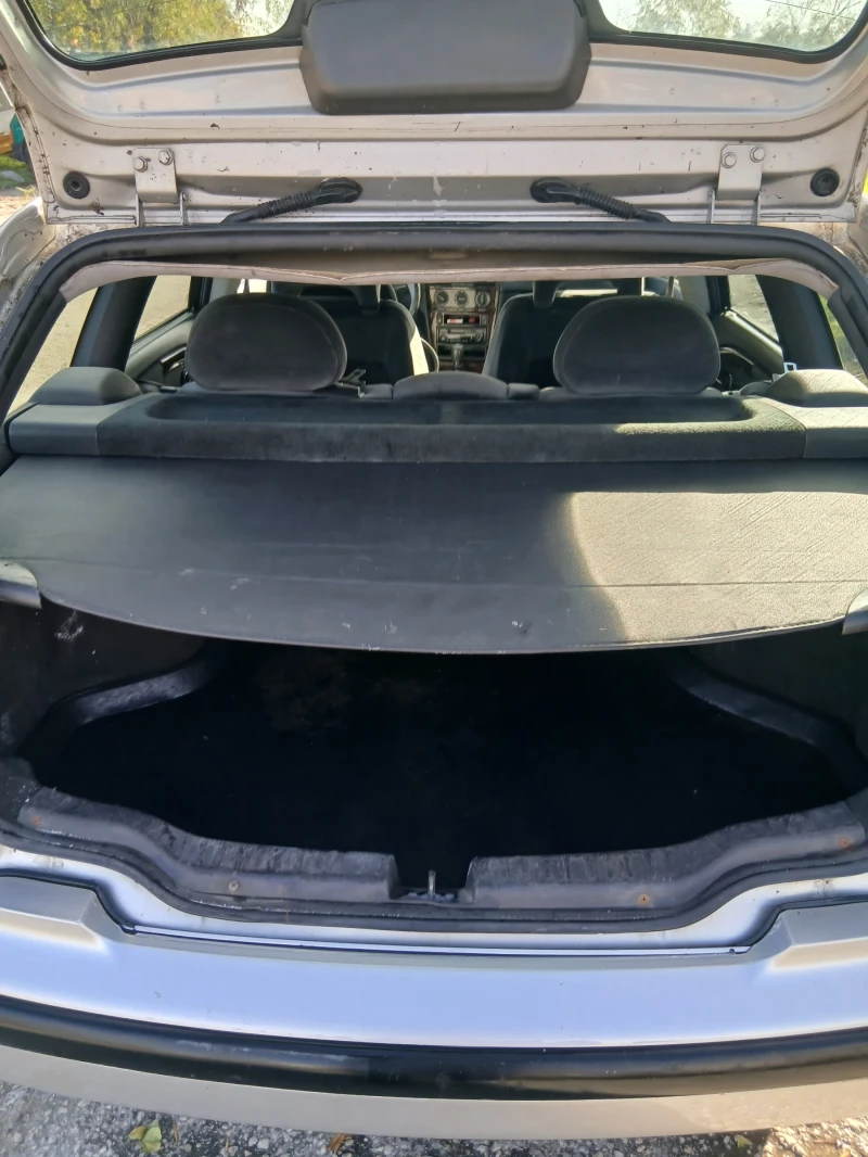 Volvo V40, снимка 13 - Автомобили и джипове - 52738290