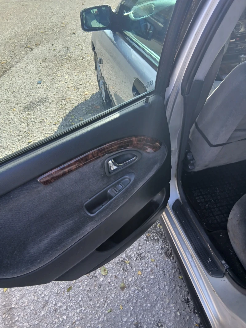 Volvo V40, снимка 10 - Автомобили и джипове - 52738290