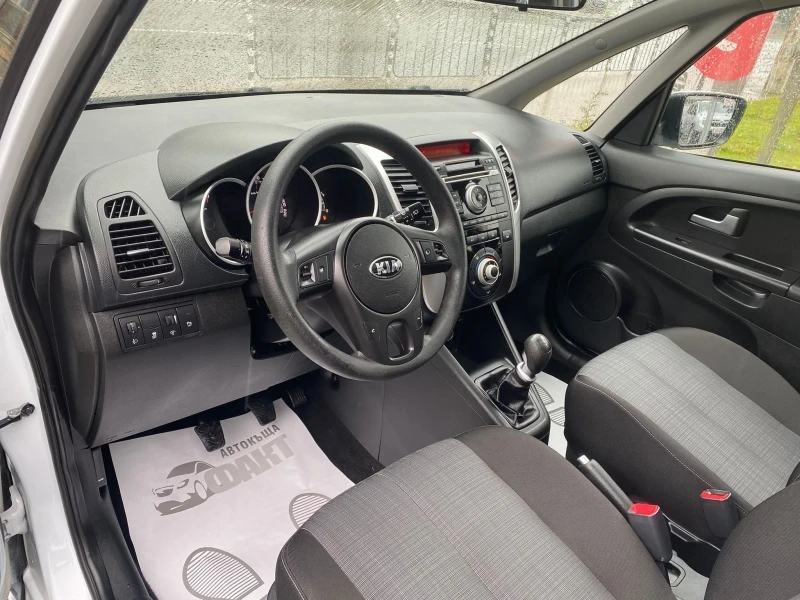 Kia Venga 1.4i/PANORAMA, снимка 7 - Автомобили и джипове - 52910967