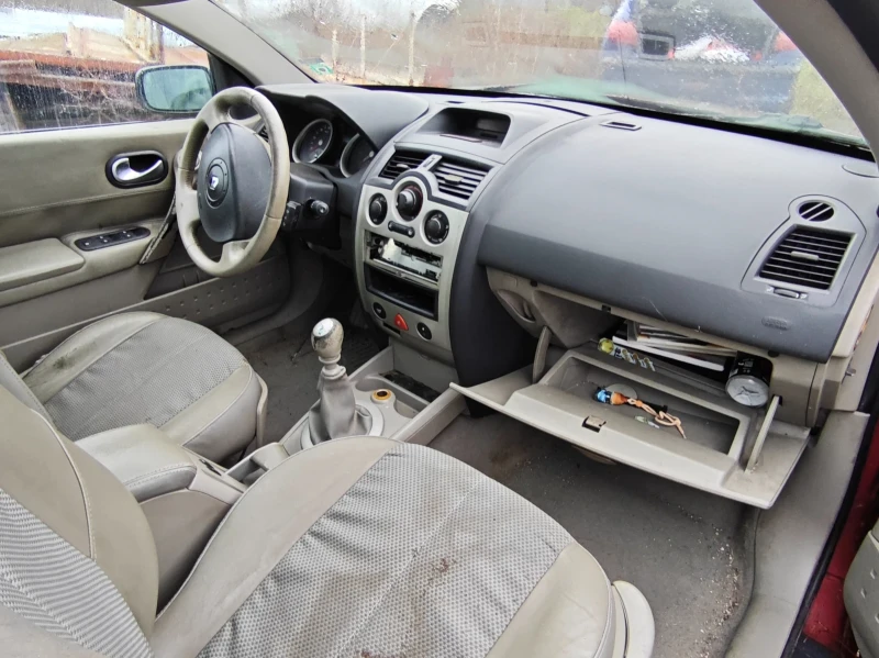 Renault Megane Кабриолет, снимка 2 - Автомобили и джипове - 53333330