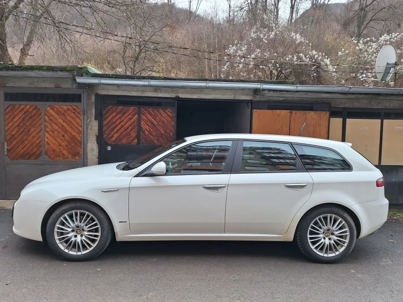 Alfa Romeo 159 sportwagon 2.0JTDm, снимка 2 - Автомобили и джипове - 53500253