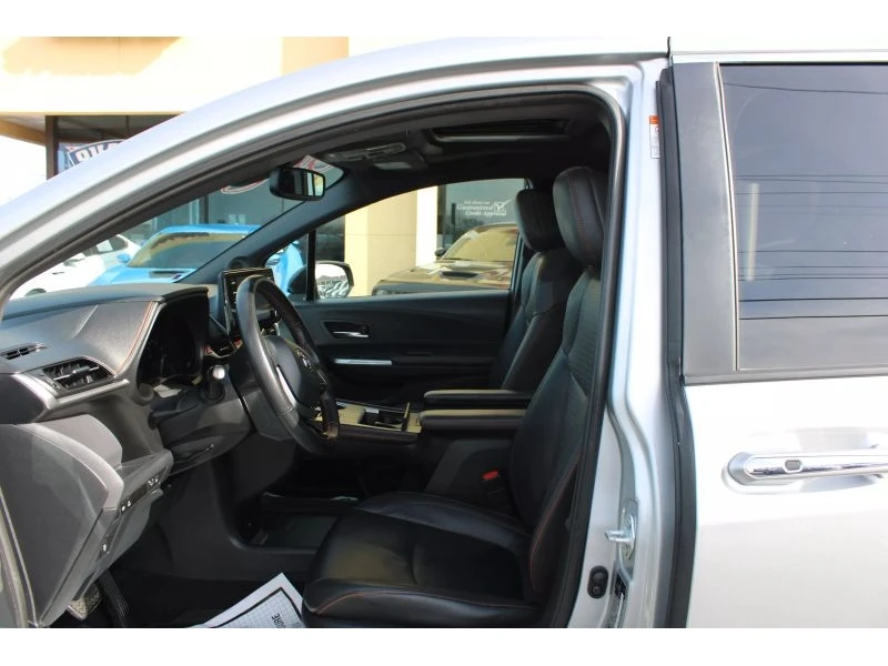 Toyota Sienna 7  места, AWD, Месечна вноска от 1600 лв. - изображение 7