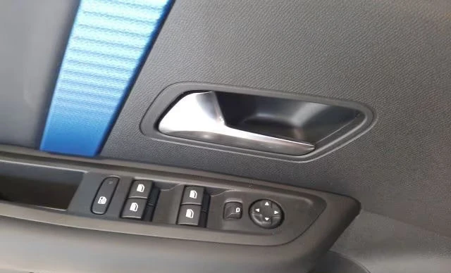 Citroen C4 MHEV/136HP/MAX/CAM/NAVI/KLESS/DIGI/LED/363q, снимка 13 - Автомобили и джипове - 54748937