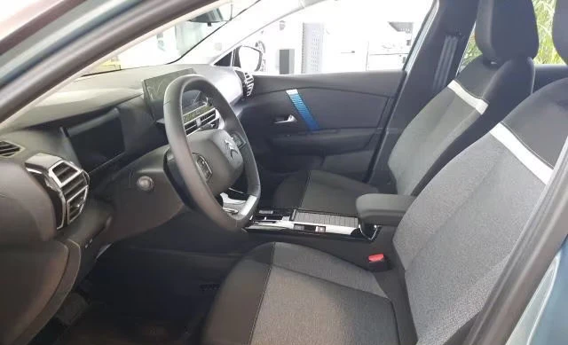 Citroen C4 MHEV/136HP/MAX/CAM/NAVI/KLESS/DIGI/LED/363q, снимка 6 - Автомобили и джипове - 54748937