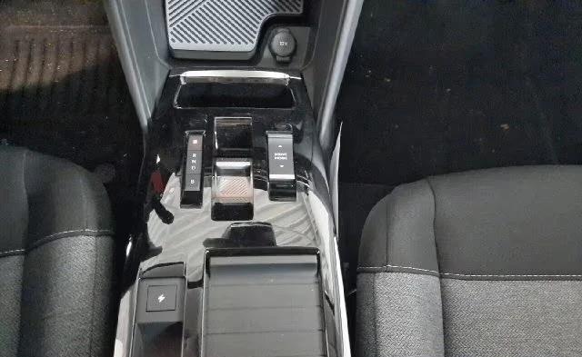 Citroen C4 MHEV/136HP/MAX/CAM/NAVI/KLESS/DIGI/LED/363q, снимка 12 - Автомобили и джипове - 54748937