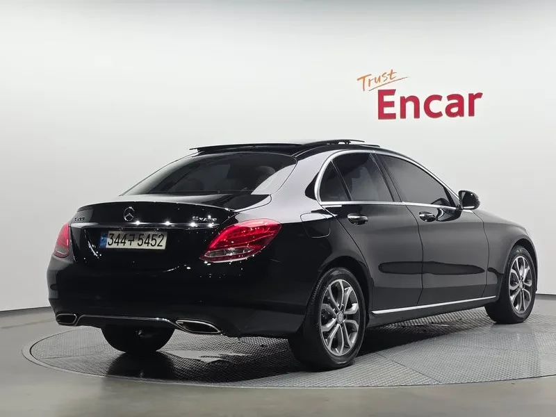 Mercedes-Benz C 300 W205 4MATIC, снимка 2 - Автомобили и джипове - 55538508
