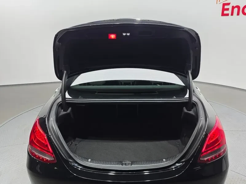 Mercedes-Benz C 300 W205 4MATIC, снимка 15 - Автомобили и джипове - 55538508
