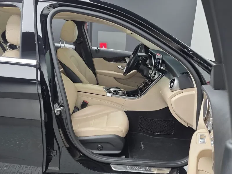 Mercedes-Benz C 300 W205 4MATIC, снимка 10 - Автомобили и джипове - 55538508