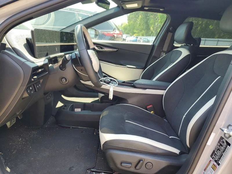 Kia EV6 GT-Line, снимка 7 - Автомобили и джипове - 55725920