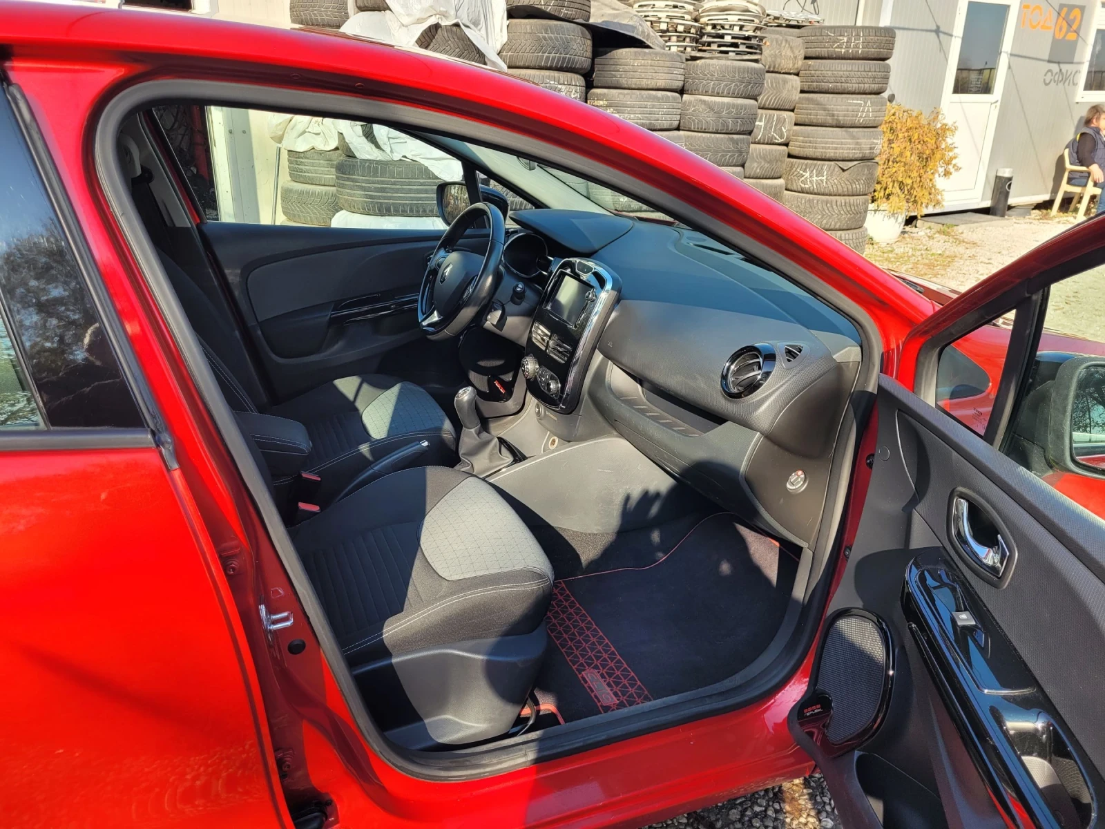 Renault Clio 1.0 TCE - изображение 8