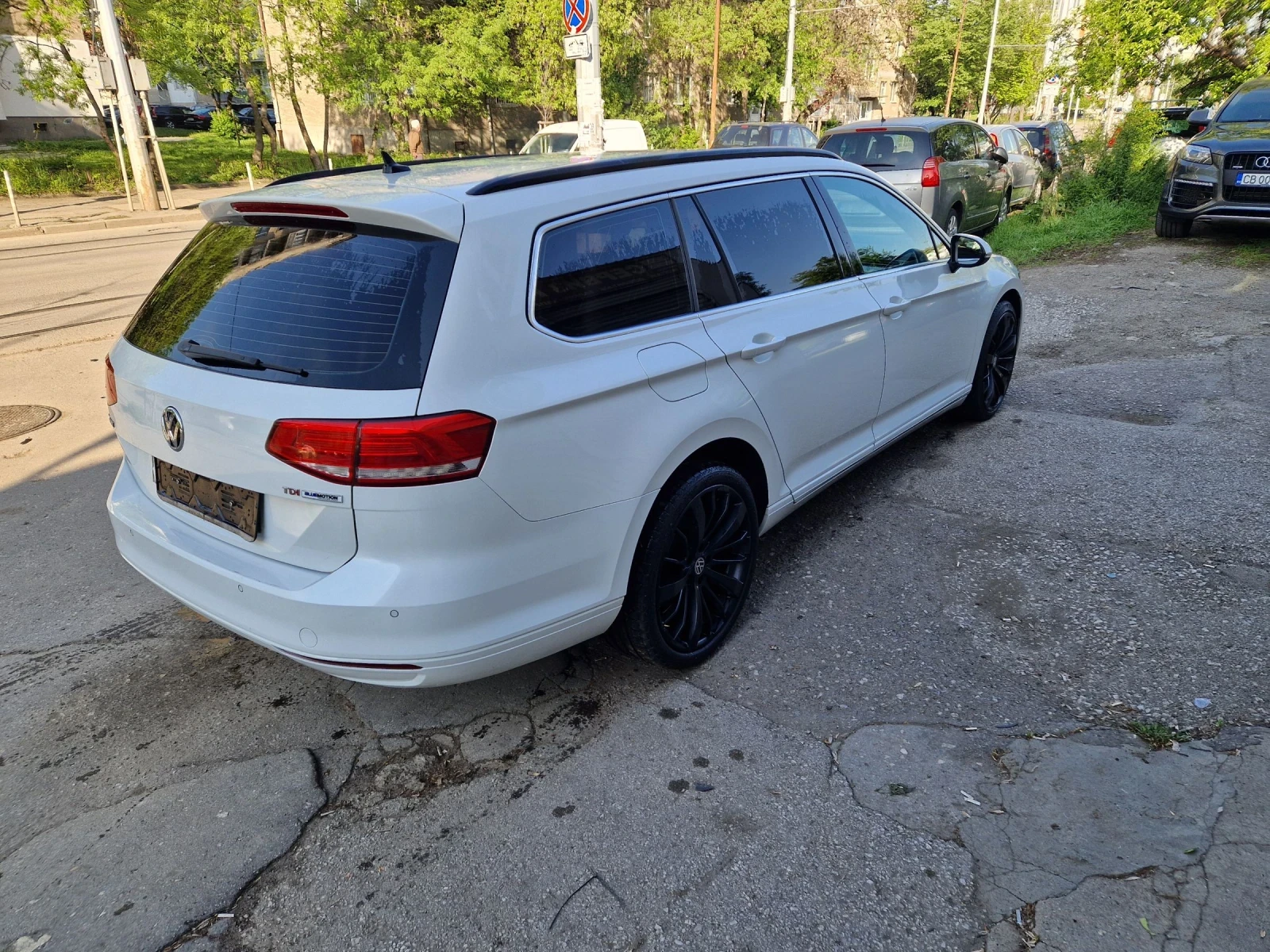 VW Passat 1.6TDI, 120к.с, автомат DSG, Италия, Евро 6B - изображение 3
