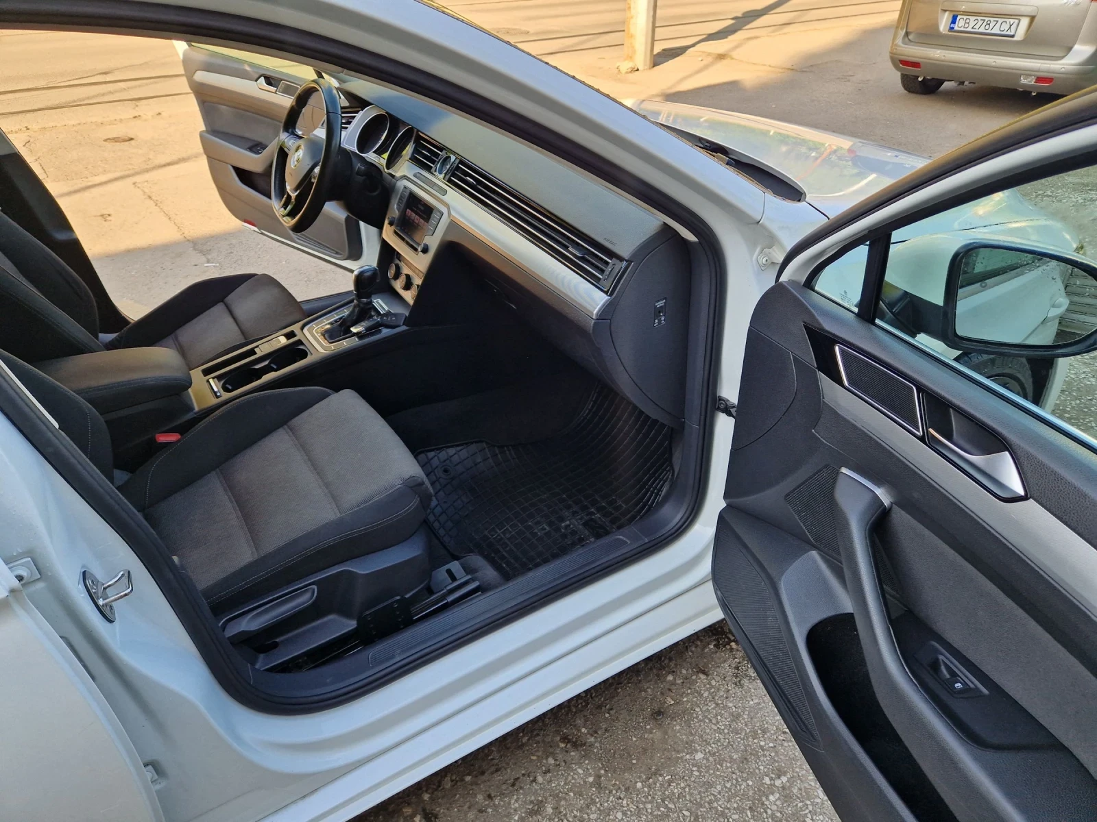 VW Passat 1.6TDI, 120к.с, автомат DSG, Италия, Евро 6B - изображение 7