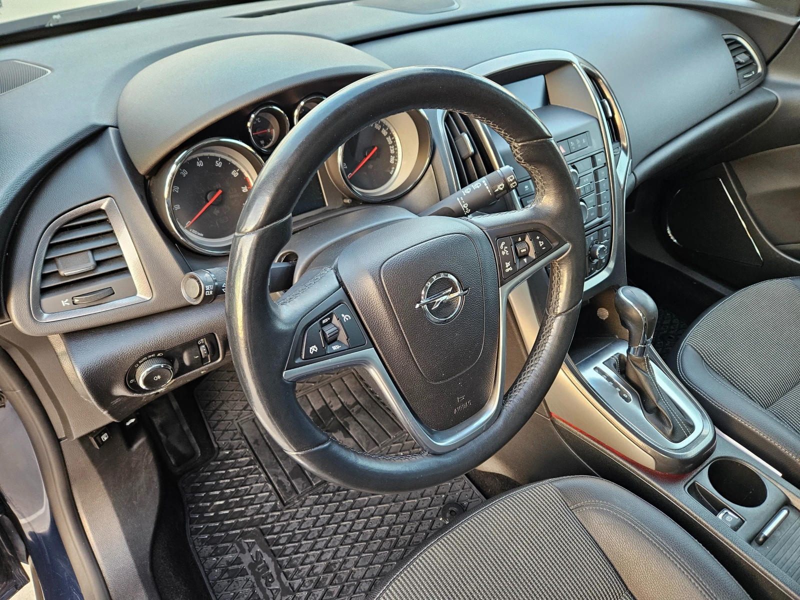 Opel Astra J 1.4 Turbo  | Mobile.bg   12