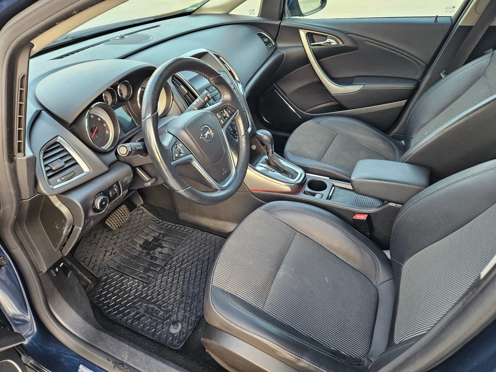 Opel Astra J 1.4 Turbo Газ - изображение 10