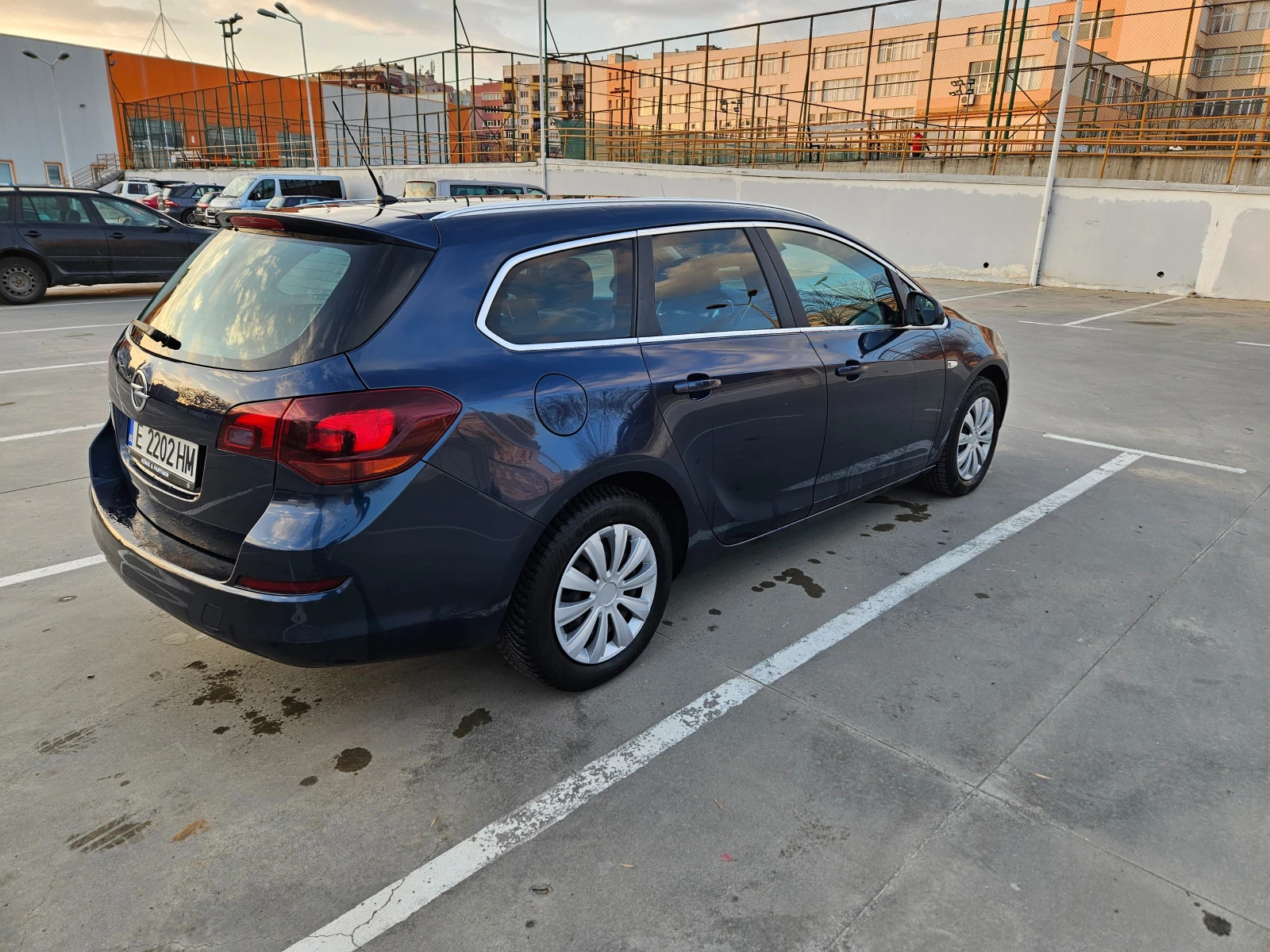 Opel Astra J 1.4 Turbo Газ - изображение 6
