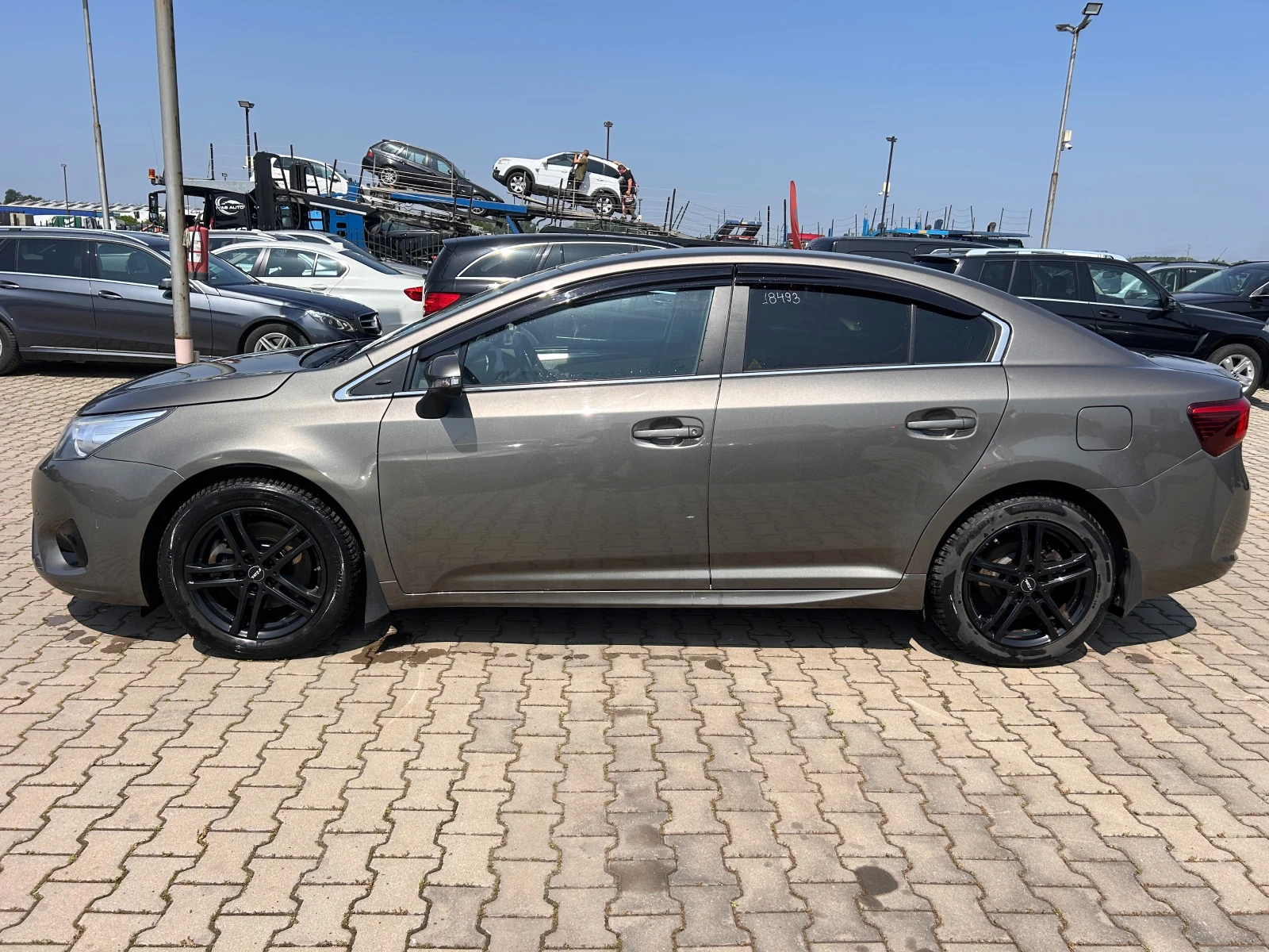 Toyota Avensis 2.2D-4D NAVI/KAMERA EURO 6 - изображение 9