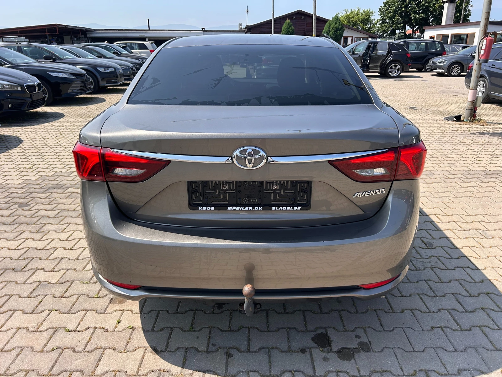 Toyota Avensis 2.2D-4D NAVI/KAMERA EURO 6 - изображение 7
