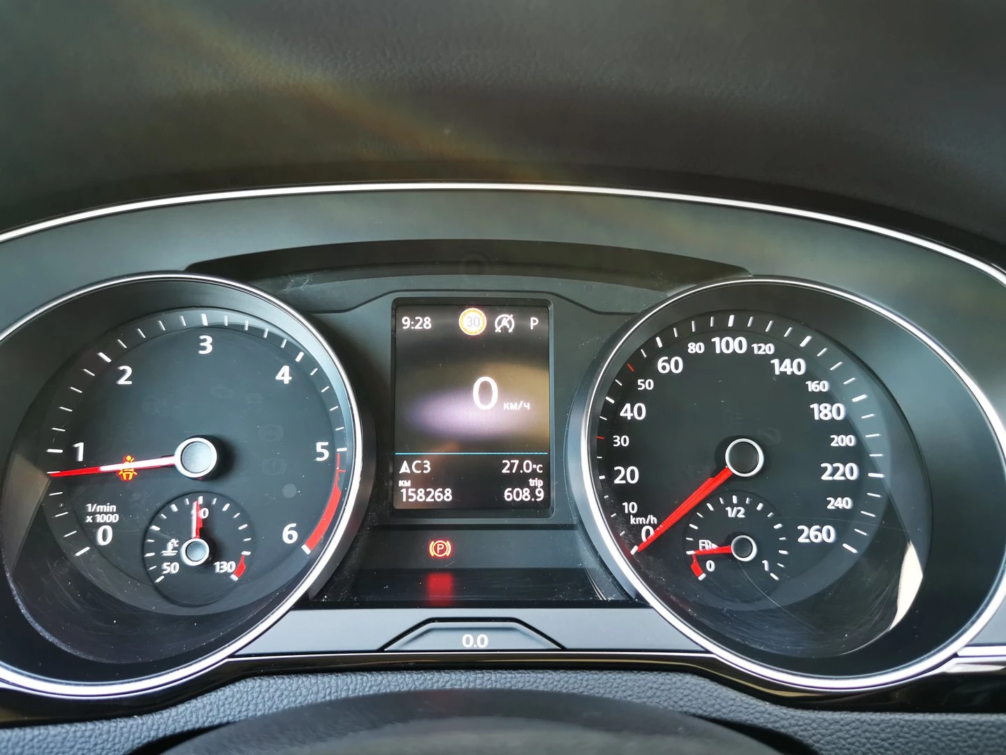 VW Passat Business 2.0 TDI SCR DSG | Mobile.bg   11