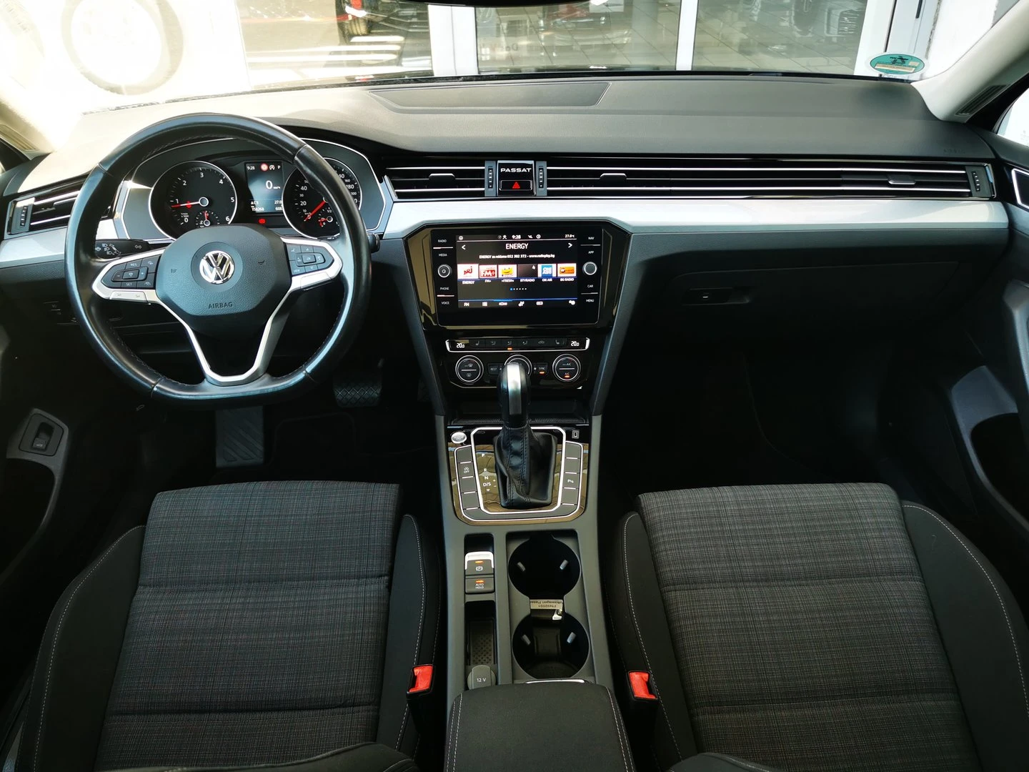 VW Passat Business 2.0 TDI SCR DSG | Mobile.bg   4