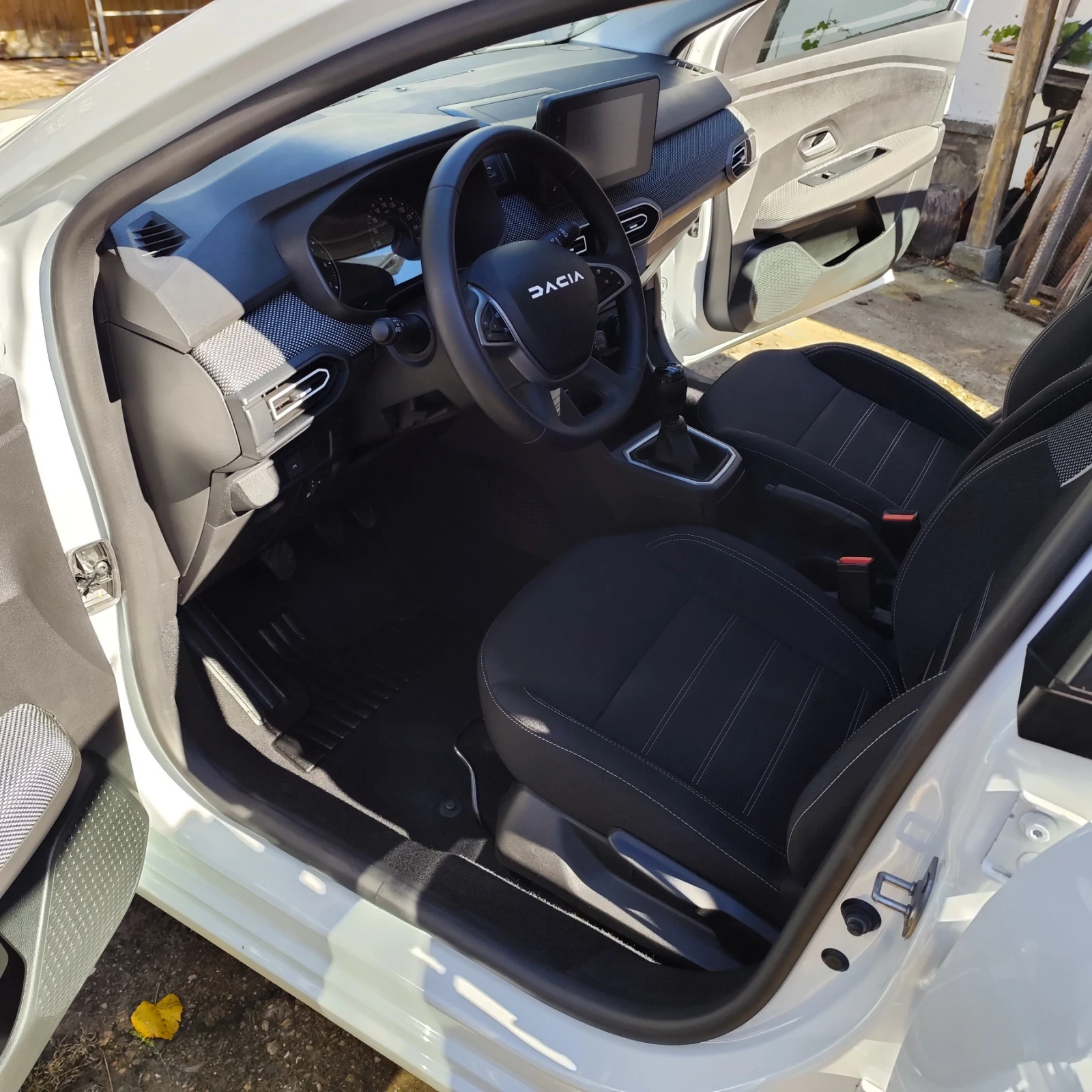 Dacia Sandero 2024 Бенз/Газ 100к.с.   25000км - изображение 8