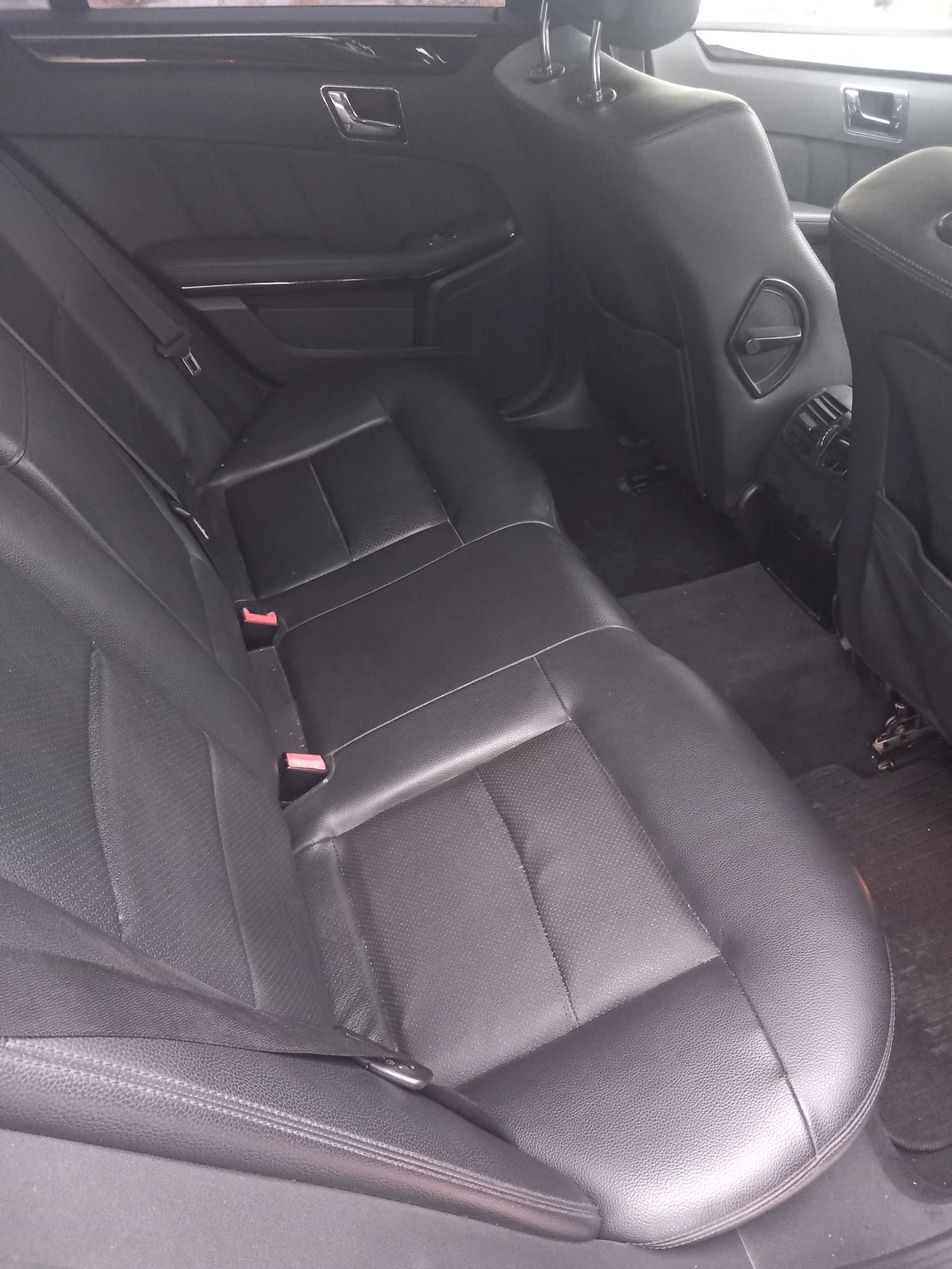 Mercedes-Benz E 300 | Mobile.bg   11