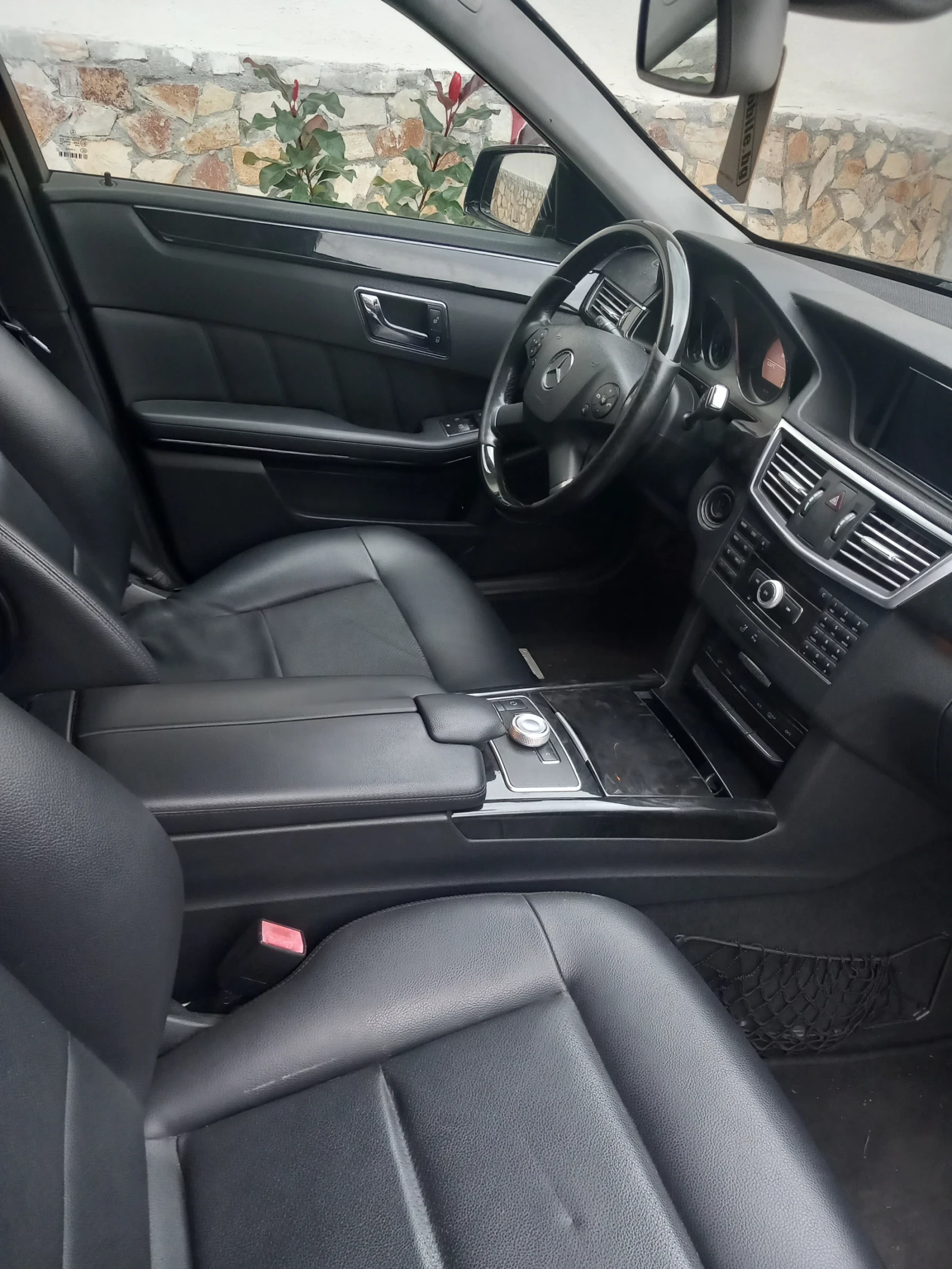 Mercedes-Benz E 300 | Mobile.bg   7