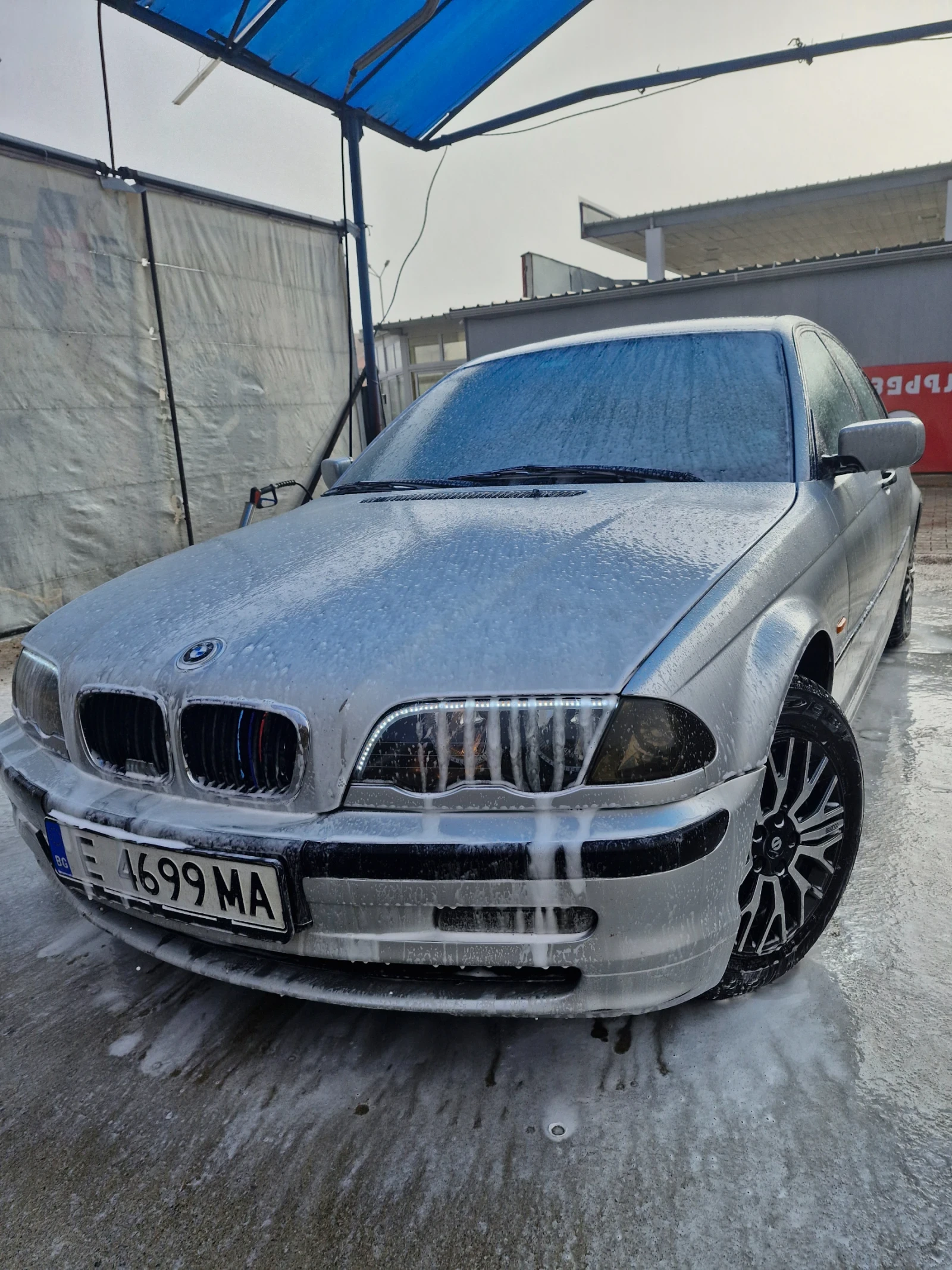BMW 320  - изображение 2