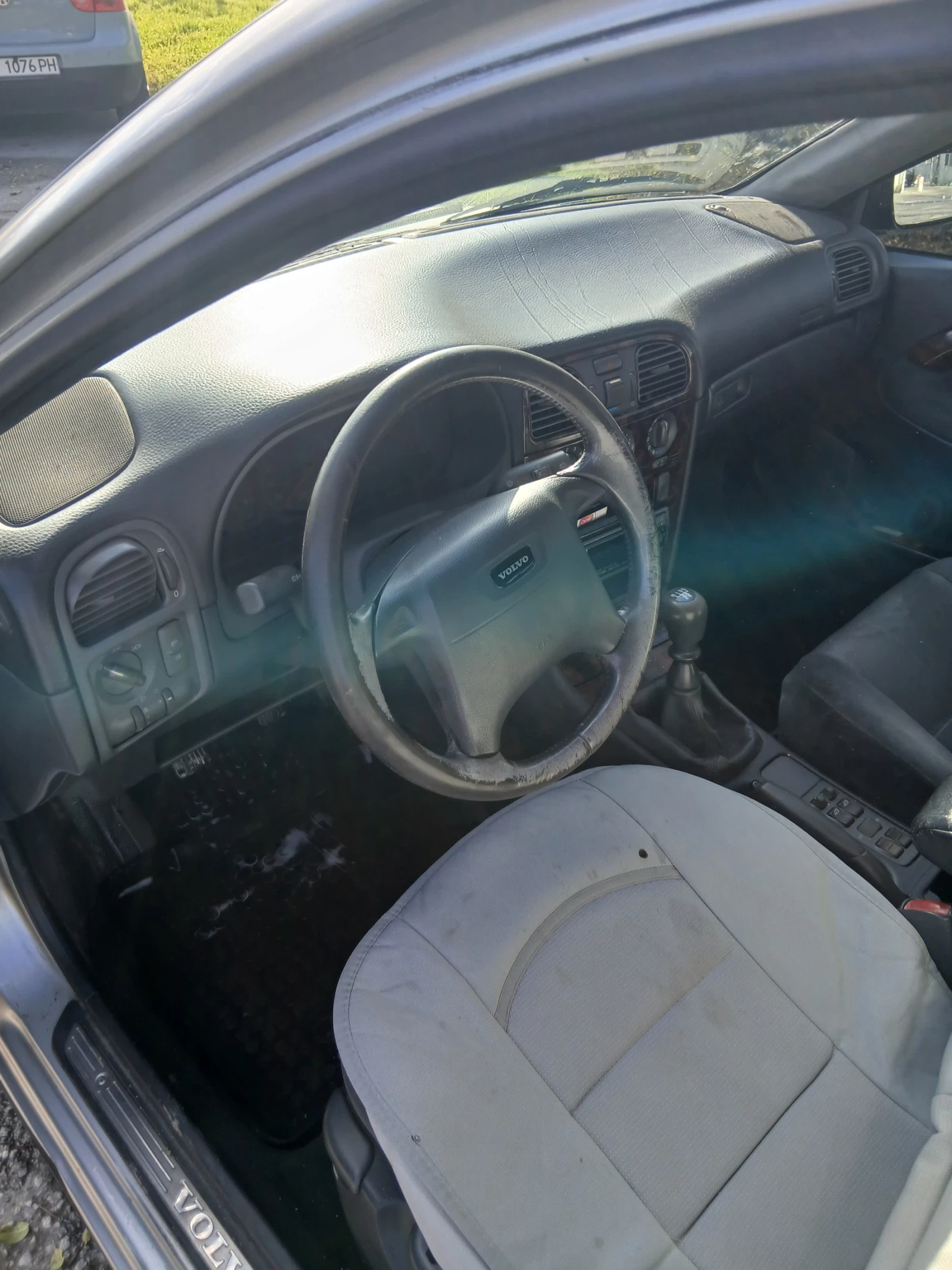 Volvo V40  - изображение 7