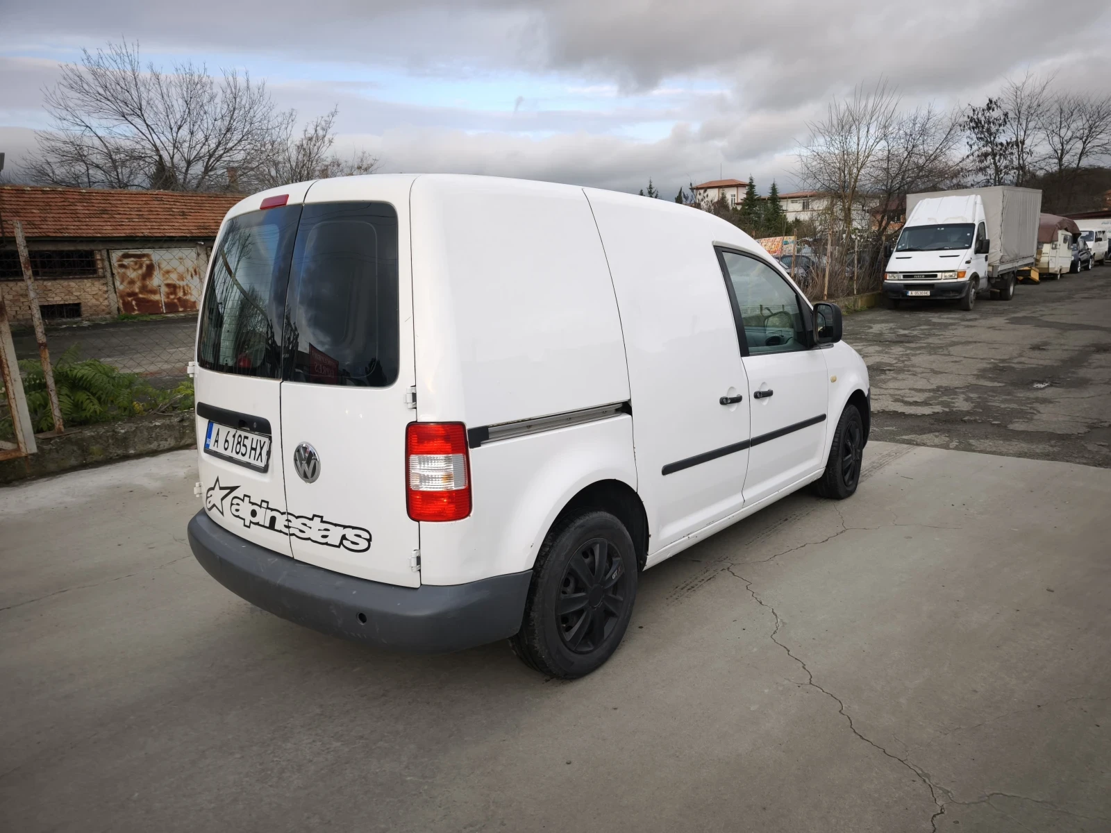 VW Caddy 2000 - изображение 3