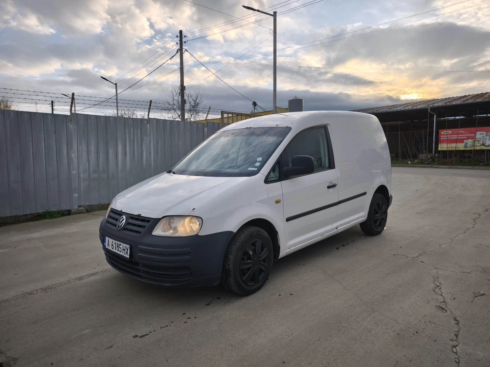 VW Caddy 2000 - изображение 2