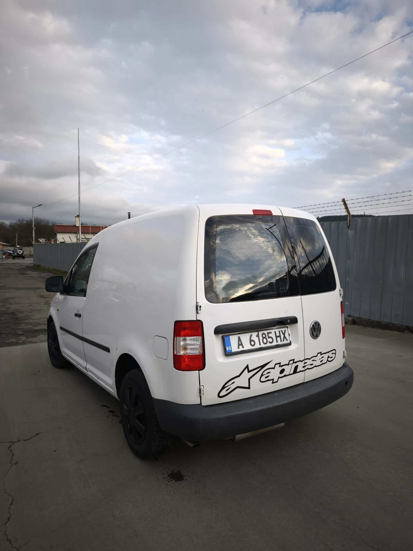 VW Caddy 2000 - изображение 7
