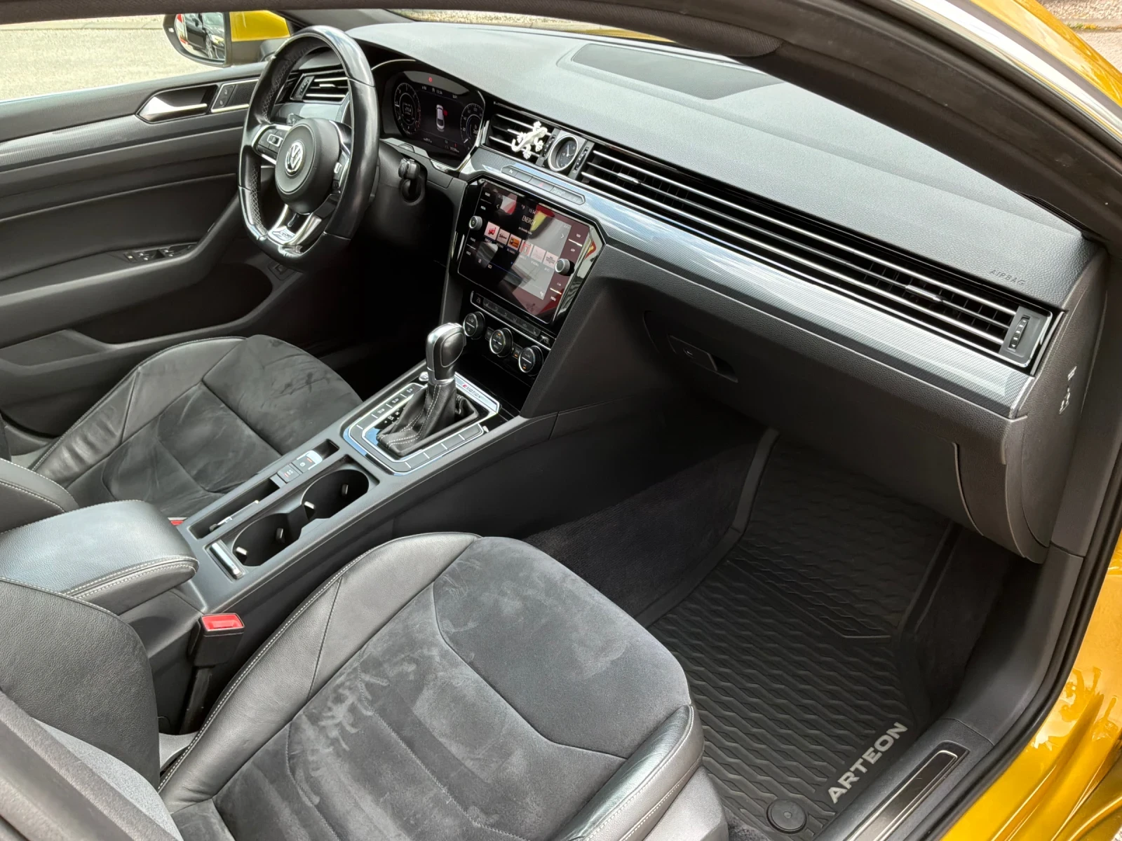 VW Arteon 2.0TDI 240к.с R-line 4motion 7ск., снимка 15 - Автомобили и джипове - 53536881