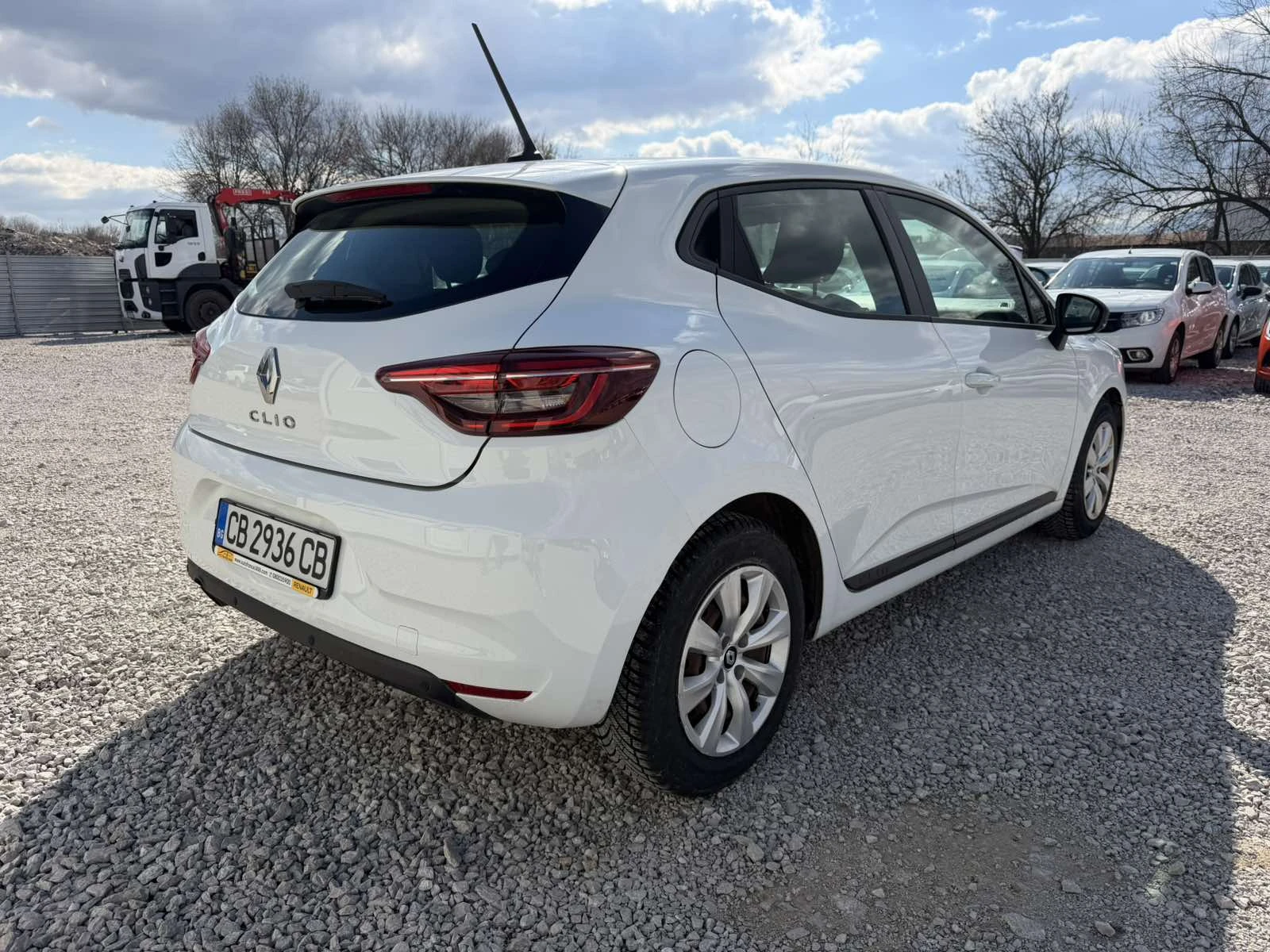 Renault Clio 1.0TCe 92k.c. - изображение 8