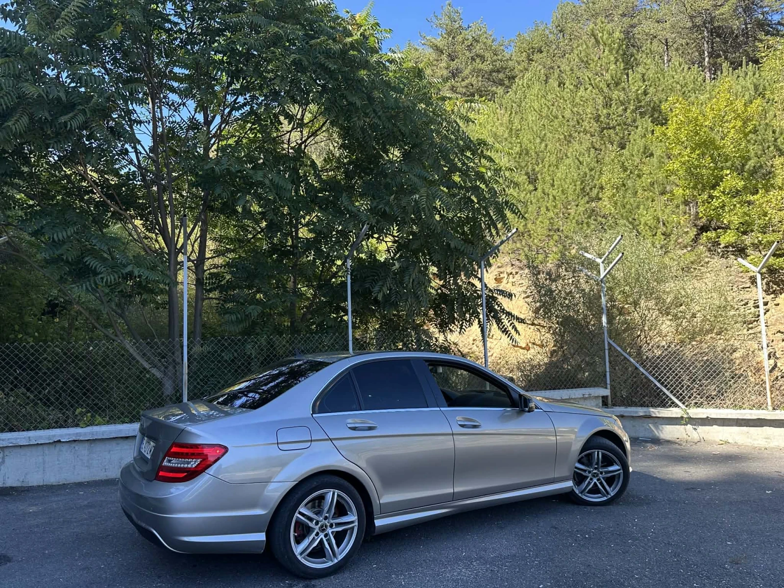 Mercedes-Benz C 220, снимка 3 - Автомобили и джипове - 53728430