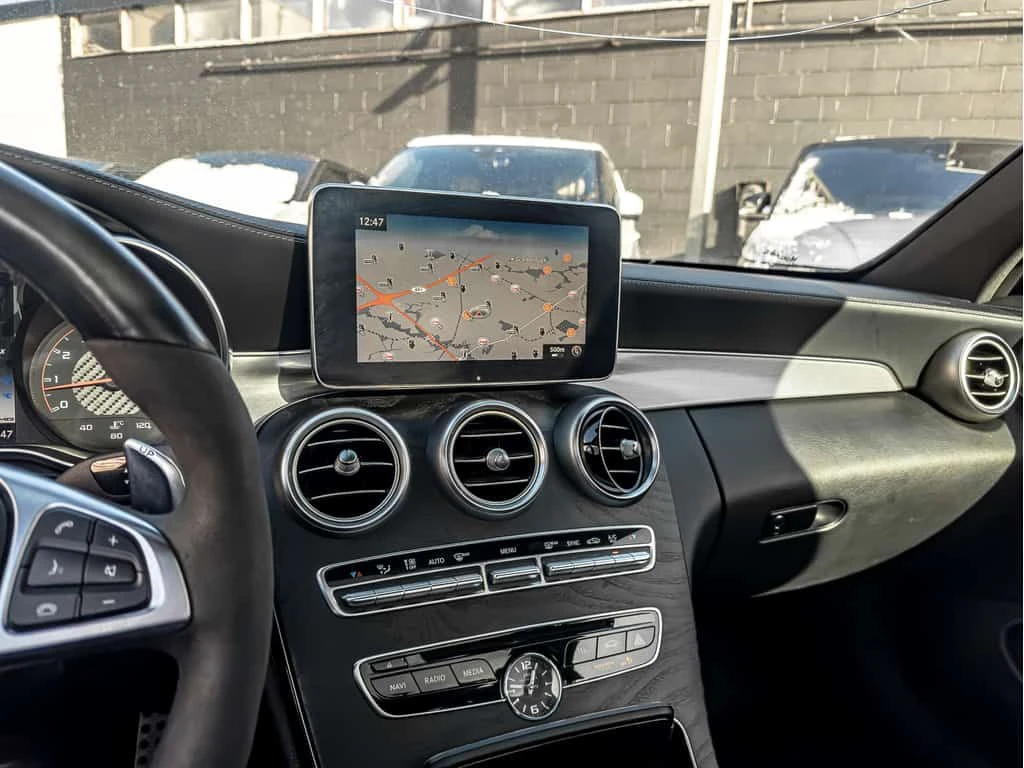 Mercedes-Benz C 63 AMG * S COUPE | SUNROOF | CARBON FIBER EXT | 36 * CARF, снимка 16 - Автомобили и джипове - 53770648