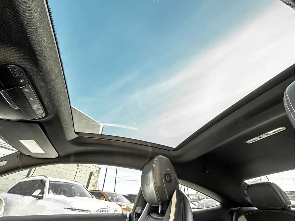 Mercedes-Benz C 63 AMG * S COUPE | SUNROOF | CARBON FIBER EXT | 36 * CARF, снимка 15 - Автомобили и джипове - 53770648