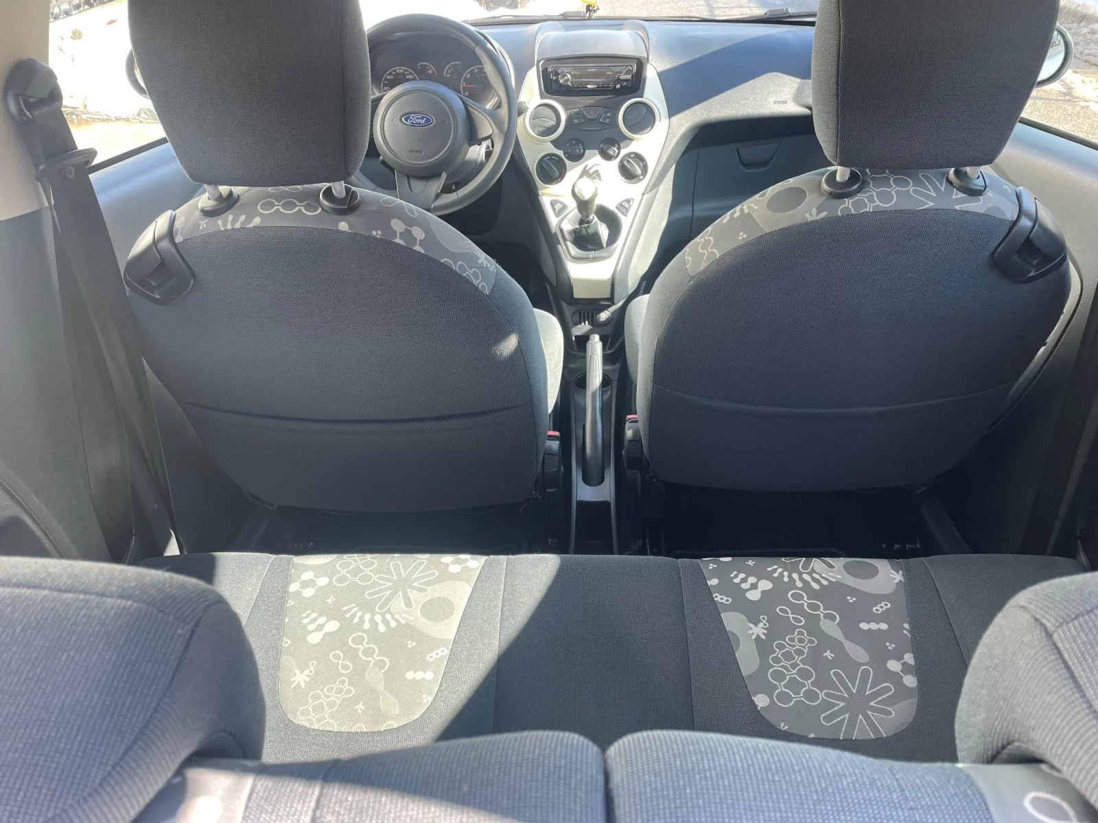 Ford Ka, снимка 9 - Автомобили и джипове - 54237359