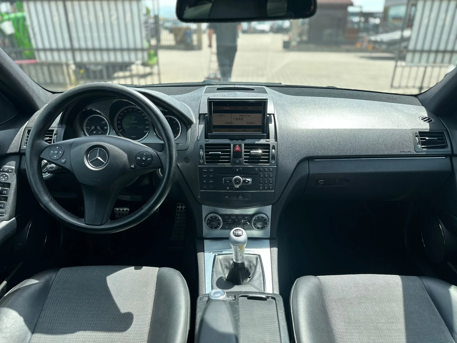 Mercedes-Benz C 220 / AMG / TOP /, снимка 13 - Автомобили и джипове - 54608309
