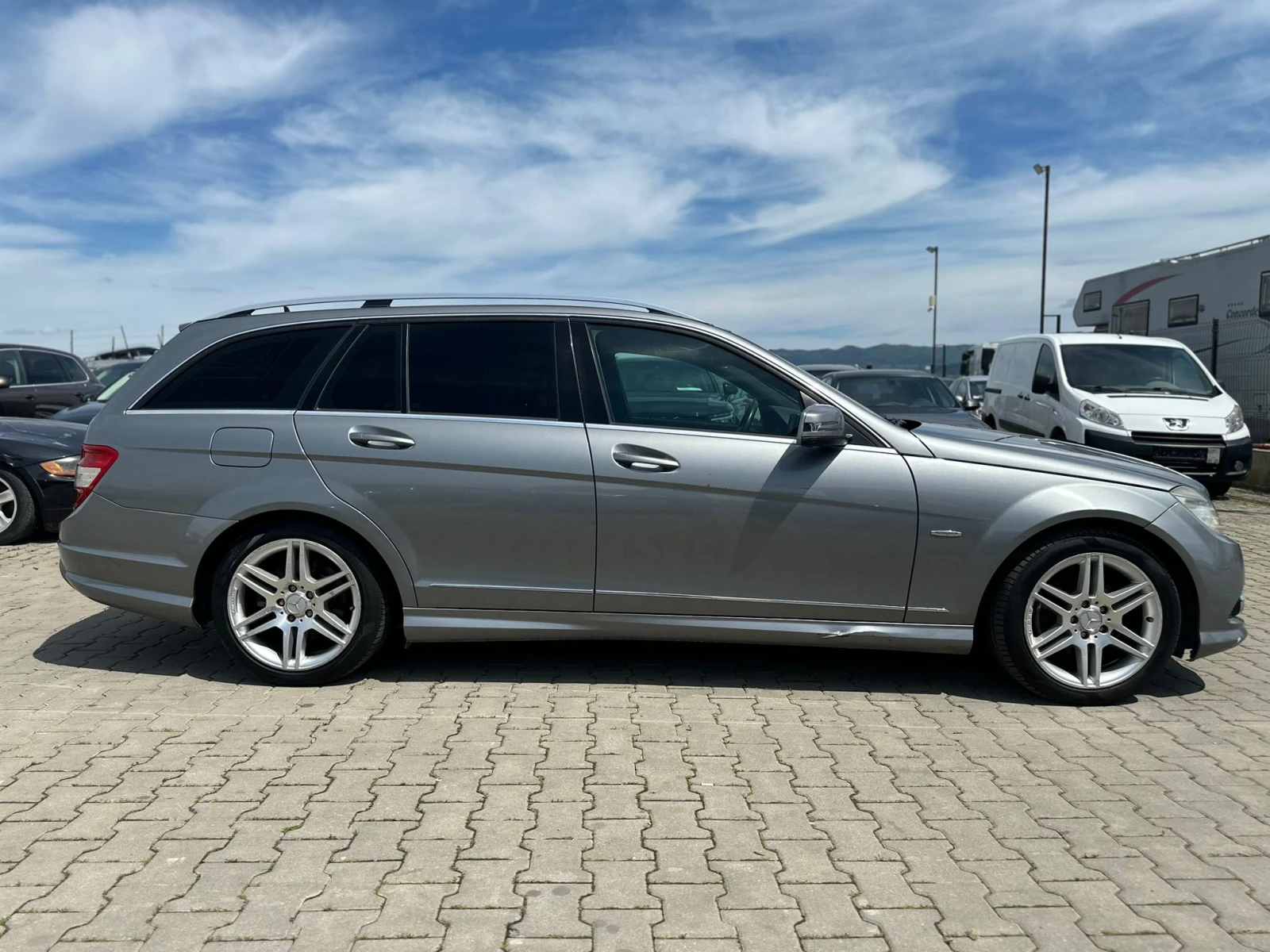 Mercedes-Benz C 220 / AMG / TOP /, снимка 6 - Автомобили и джипове - 54608309